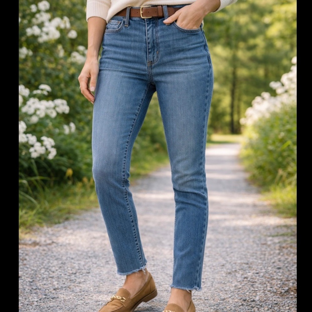 Universal Thread High Rise Skinny Jeans Blue Wash Raw Hem Women's Size 2 - Picture 1 of 8